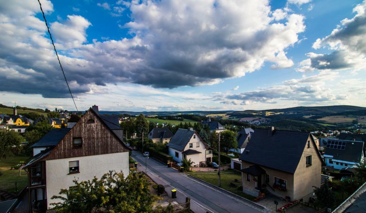am Balkon des Erzgebirges Daire Bernsbach Dış mekan fotoğraf